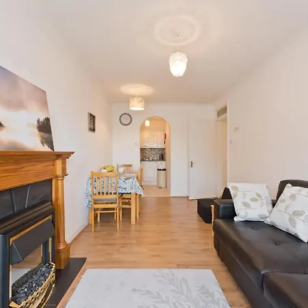 Cosy Top Floor In Riverside Bacw62 * Dublin