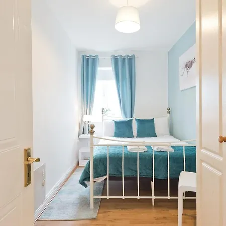 Apartment Cosy Top Floor In Riverside Bacw62 *